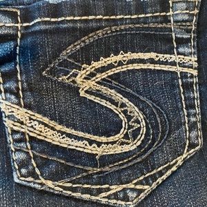 Silver jean shorts size w28, like new